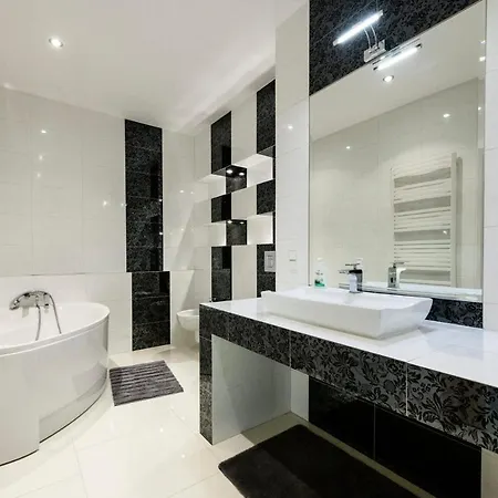Ajk W Sea Towers Apartment